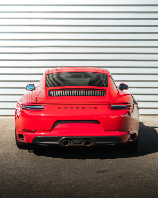 Porsche 911 Carrera 4 GTS – polissage complet
